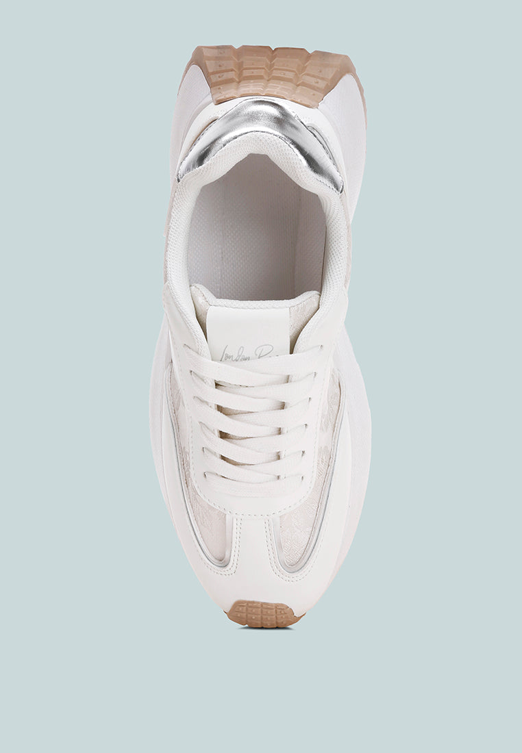 Squeaker Colorblocked Casual Sneakers